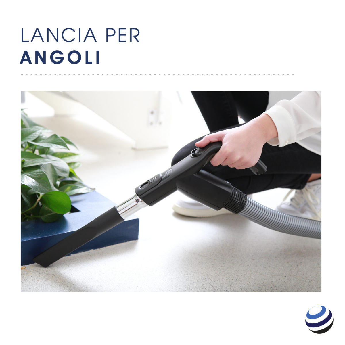 La lancia per angoli viene utilizzata per pulire l'angolo di una casa.